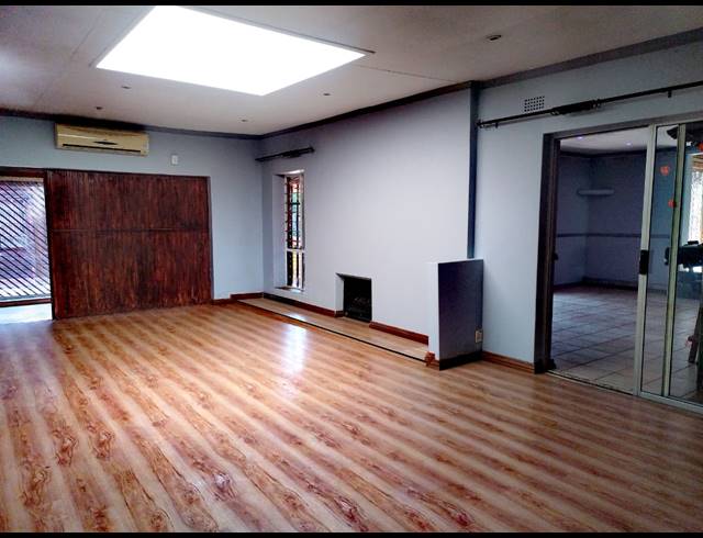 3 BEDROOM HOUSE FOR SALE IN BRACKENDOWNS